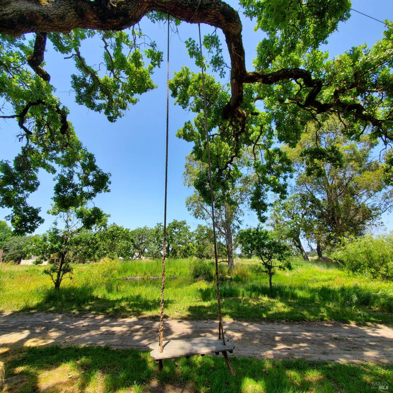 Detail Gallery Image 23 of 27 For 6060 Oak Ave, Cotati,  CA 94931 - 4 Beds | 2 Baths