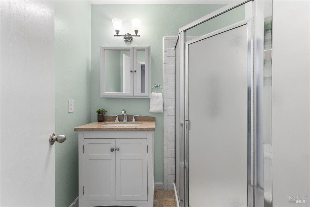 Detail Gallery Image 23 of 32 For 802 Adobe Dr, Santa Rosa,  CA 95404 - 2 Beds | 2 Baths