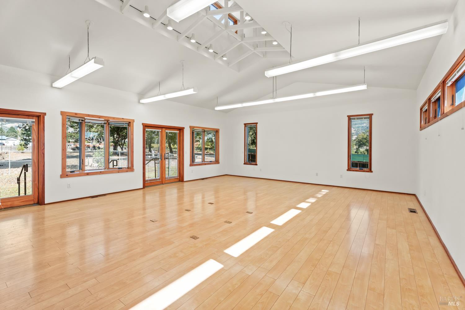 Detail Gallery Image 8 of 17 For 10185 East Rd, Redwood Valley,  CA 95470 - 1 Beds | 1 Baths