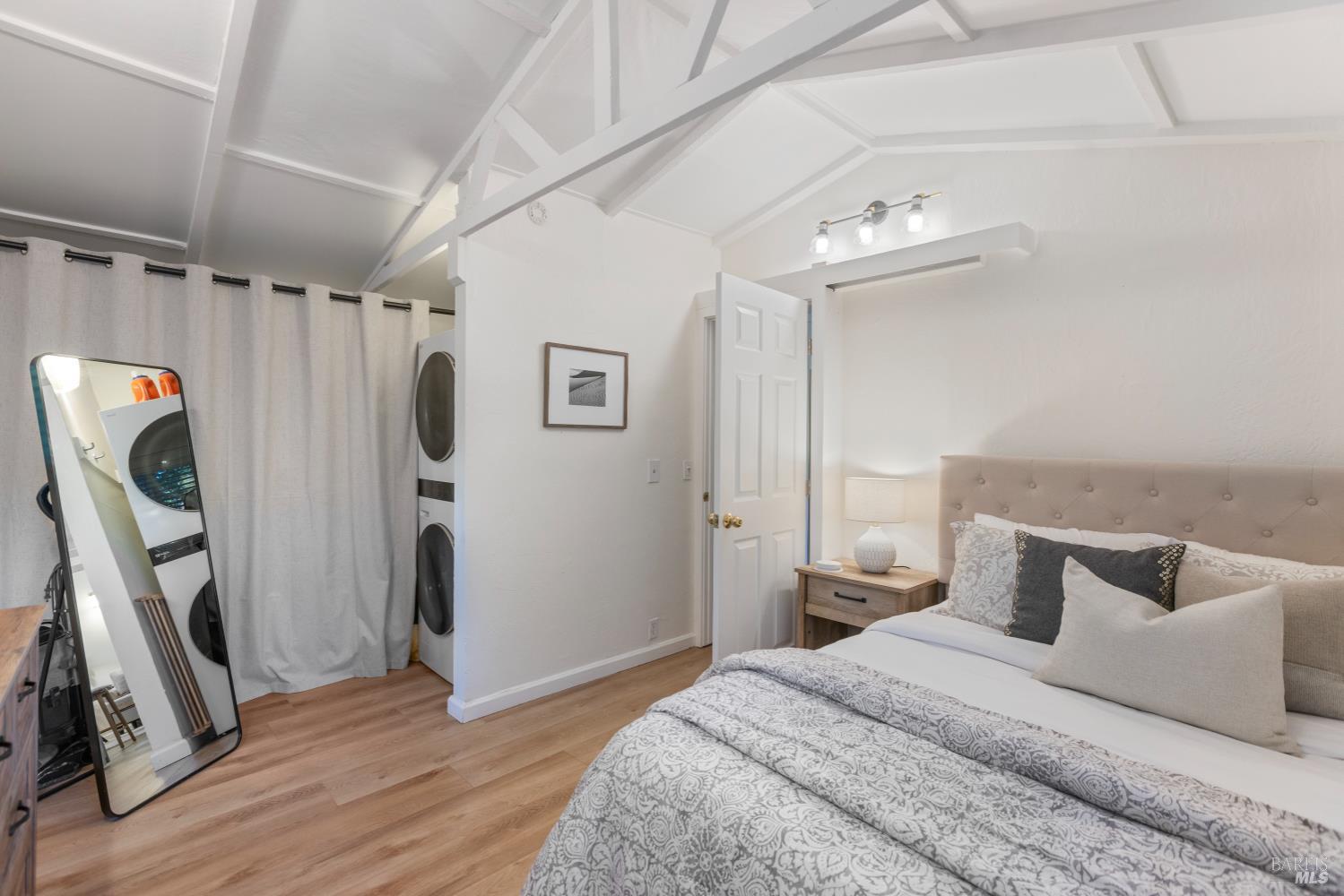 Detail Gallery Image 58 of 67 For 5 Hillside Ave, Kentfield,  CA 94904 - 5 Beds | 3 Baths