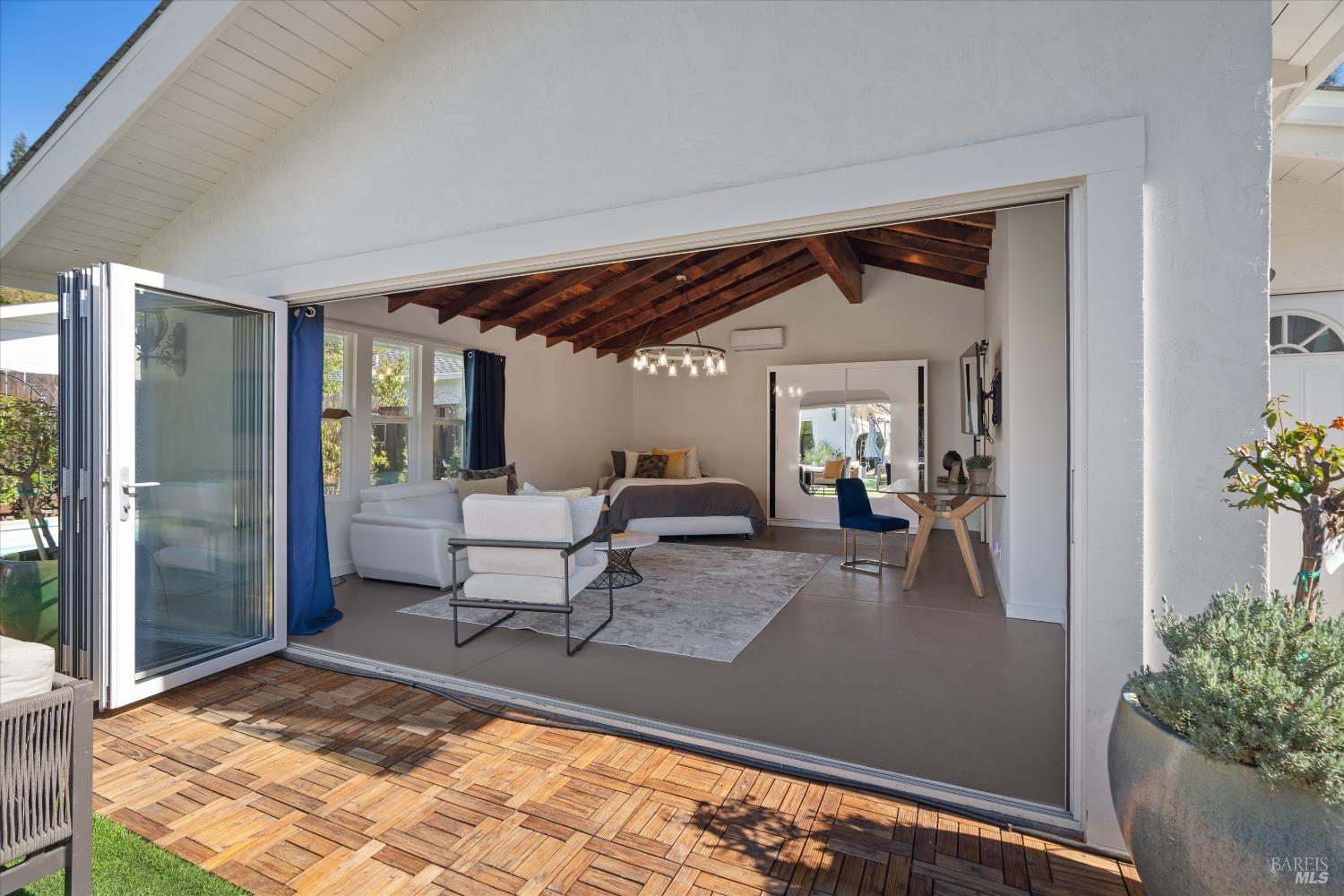 Detail Gallery Image 36 of 41 For 620 Brown St, Healdsburg,  CA 95448 - 4 Beds | 4/1 Baths