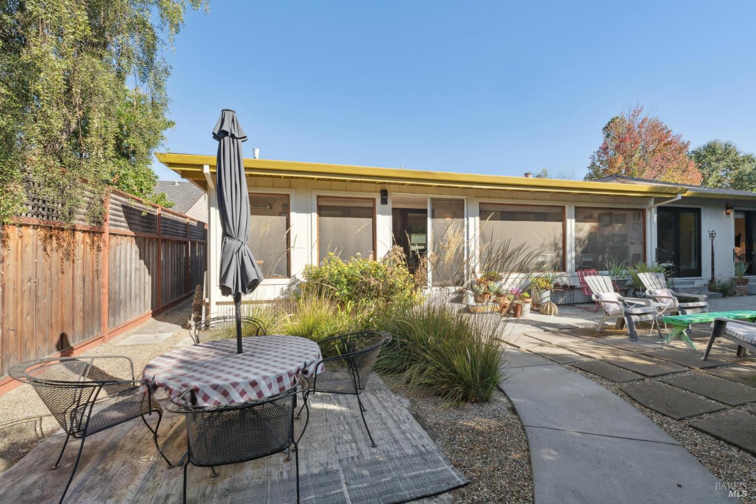 Detail Gallery Image 39 of 46 For 32 El Nido Ct, Sonoma,  CA 95476 - 3 Beds | 2 Baths