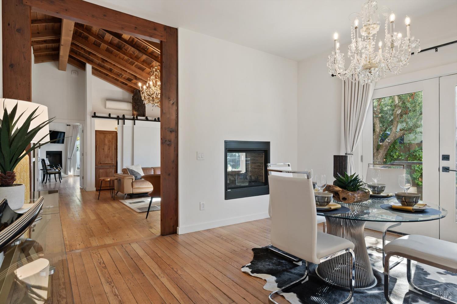 Detail Gallery Image 8 of 41 For 620 Brown St, Healdsburg,  CA 95448 - 4 Beds | 4/1 Baths