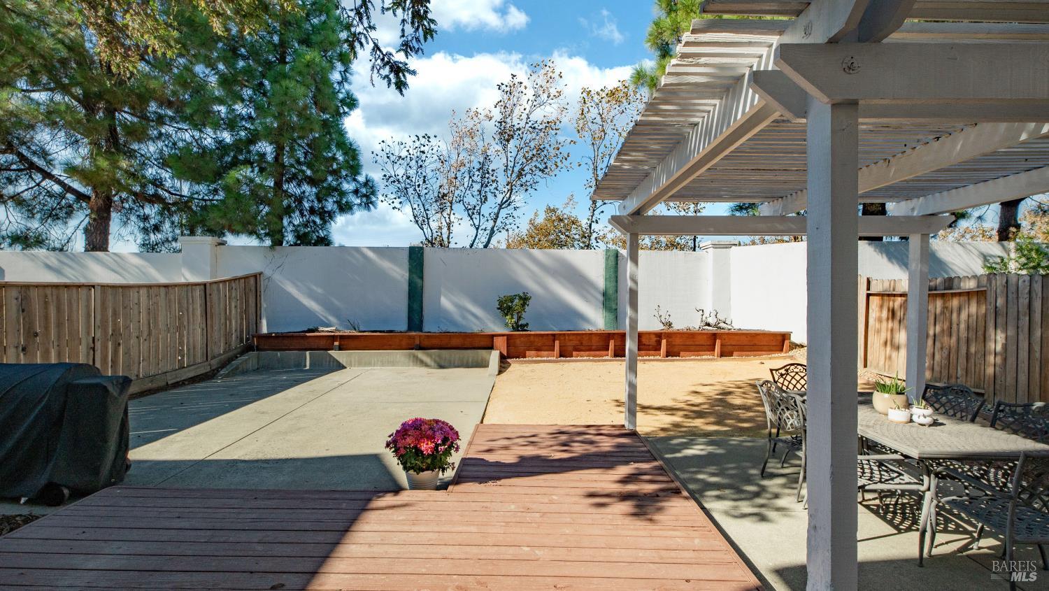 Detail Gallery Image 30 of 36 For 114 Birchwood Ct, Suisun City,  CA 94585 - 3 Beds | 2/1 Baths