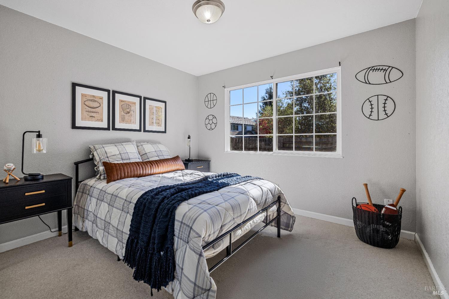 Detail Gallery Image 17 of 27 For 1511 Gladstone Way, Rohnert Park,  CA 94928 - 3 Beds | 2 Baths