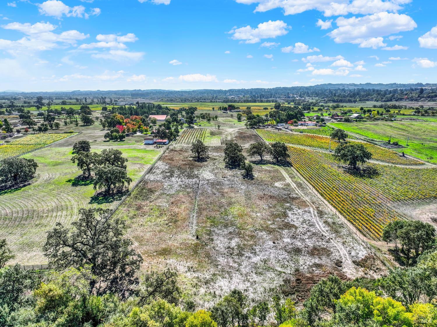 Detail Gallery Image 4 of 24 For 5695 Bravo Toro Ln, Santa Rosa,  CA 95401 - – Beds | – Baths