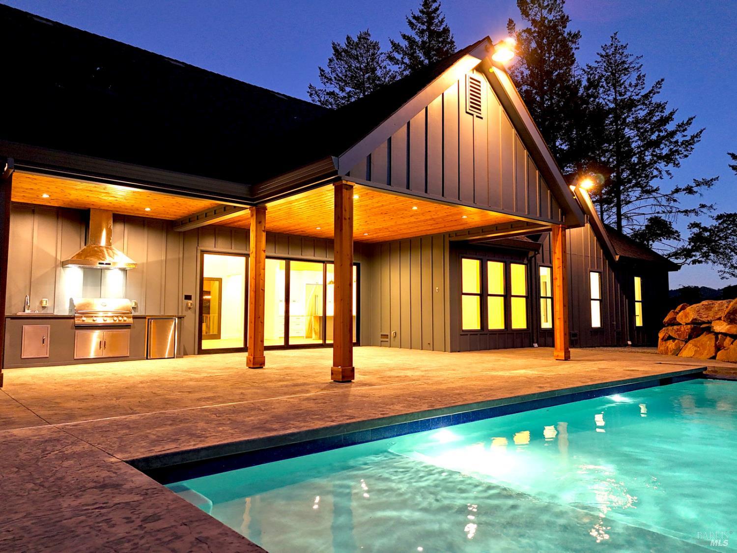 Detail Gallery Image 8 of 79 For 2716 Rollo Rd, Santa Rosa,  CA 95404 - 4 Beds | 3/1 Baths