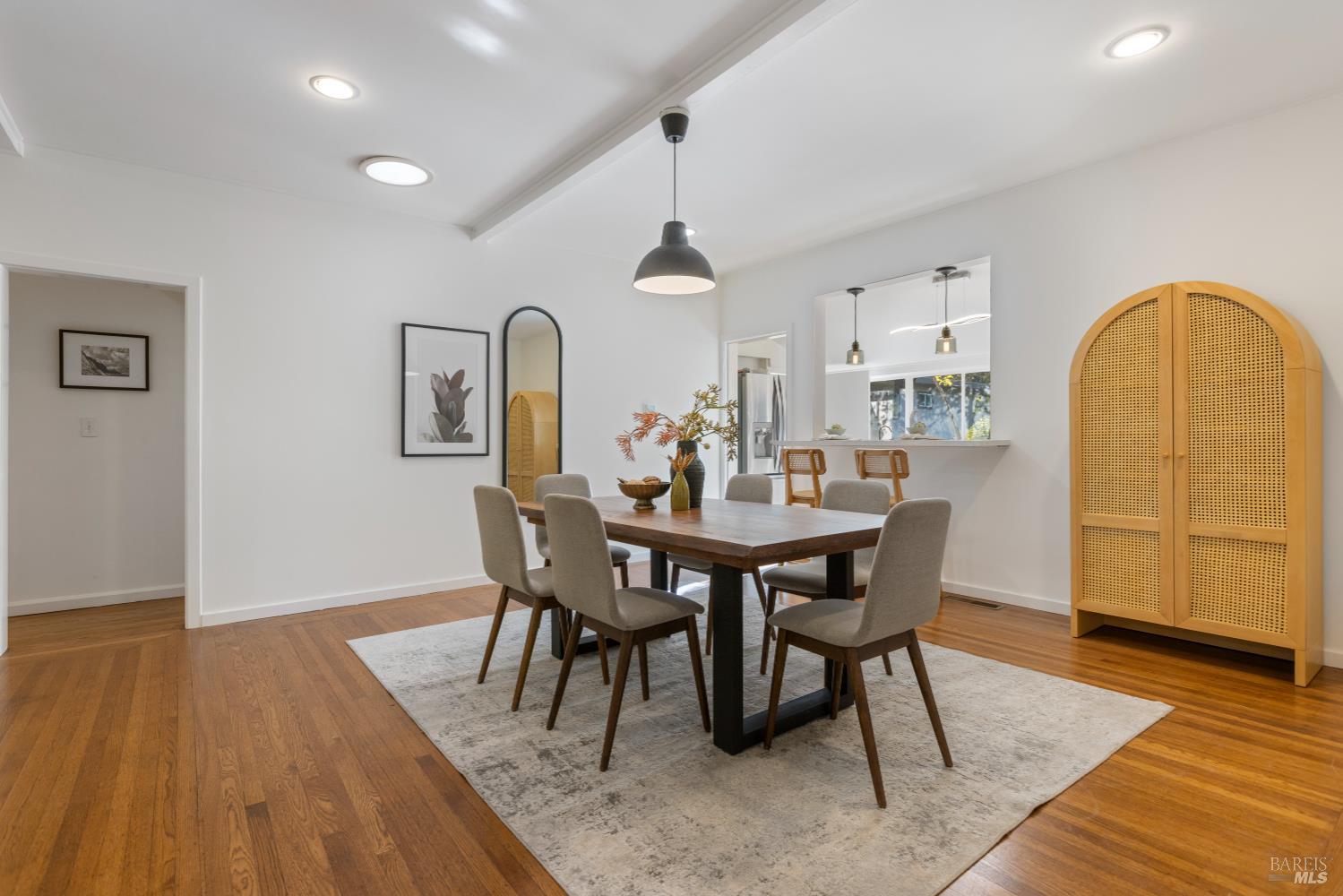 Detail Gallery Image 15 of 67 For 5 Hillside Ave, Kentfield,  CA 94904 - 5 Beds | 3 Baths