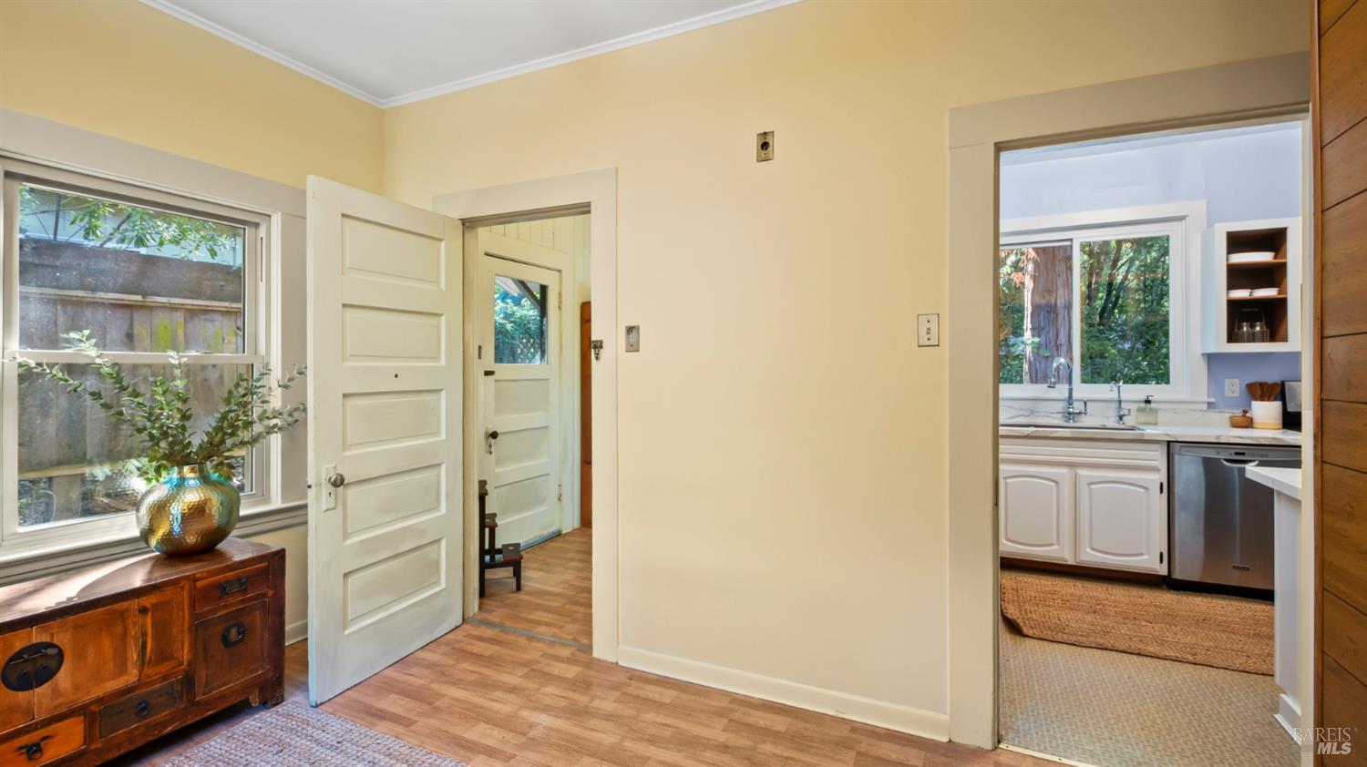 Detail Gallery Image 18 of 77 For 150 Bungalow Ave, San Rafael,  CA 94901 - 4 Beds | 2 Baths