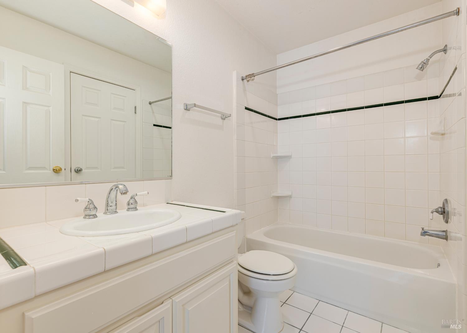 Detail Gallery Image 17 of 46 For 219 College View Dr, Rohnert Park,  CA 94928 - 3 Beds | 1/1 Baths