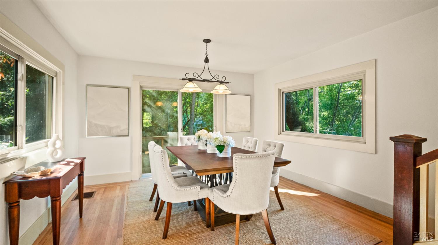 Detail Gallery Image 10 of 77 For 150 Bungalow Ave, San Rafael,  CA 94901 - 4 Beds | 2 Baths