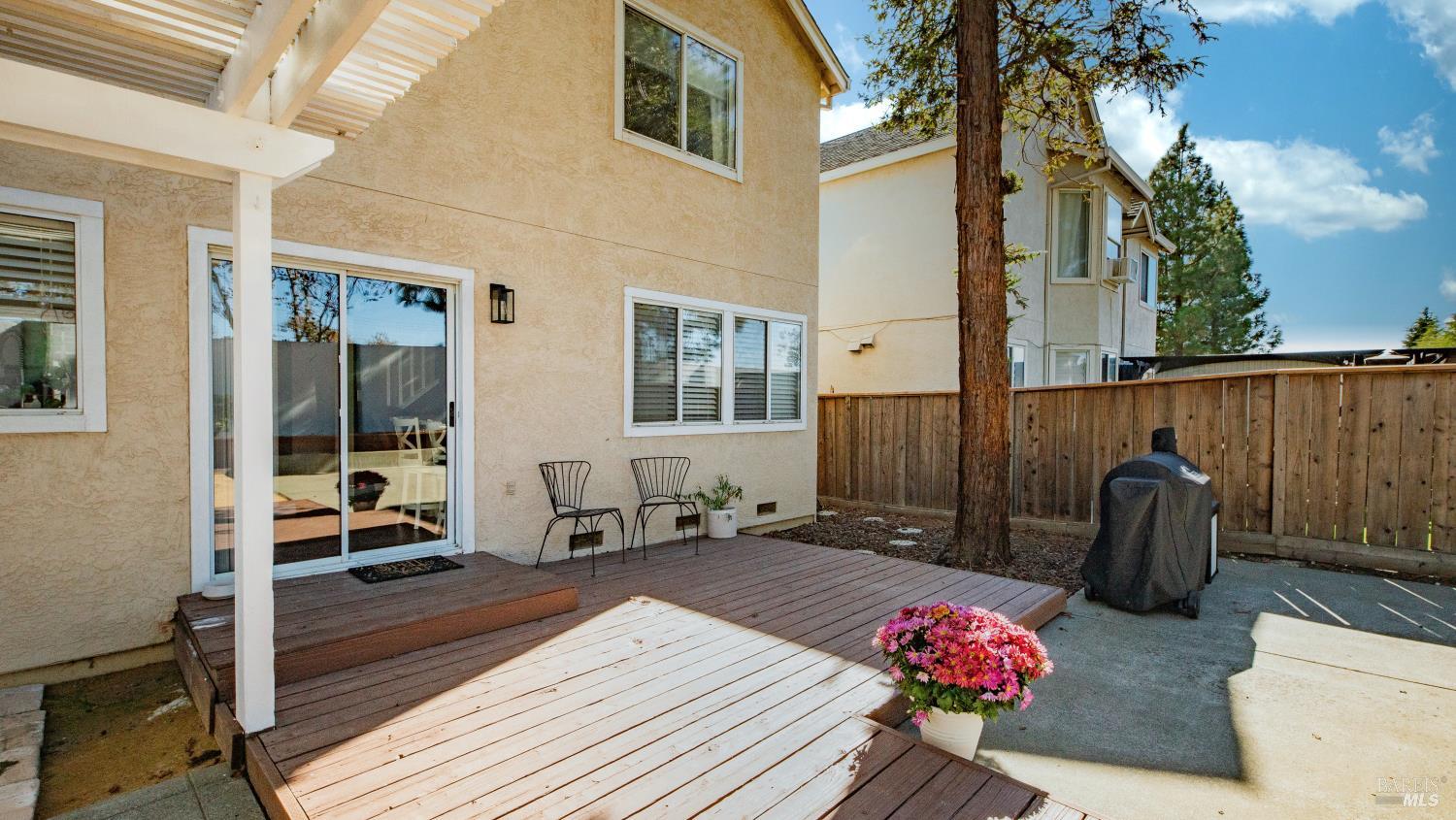 Detail Gallery Image 33 of 36 For 114 Birchwood Ct, Suisun City,  CA 94585 - 3 Beds | 2/1 Baths