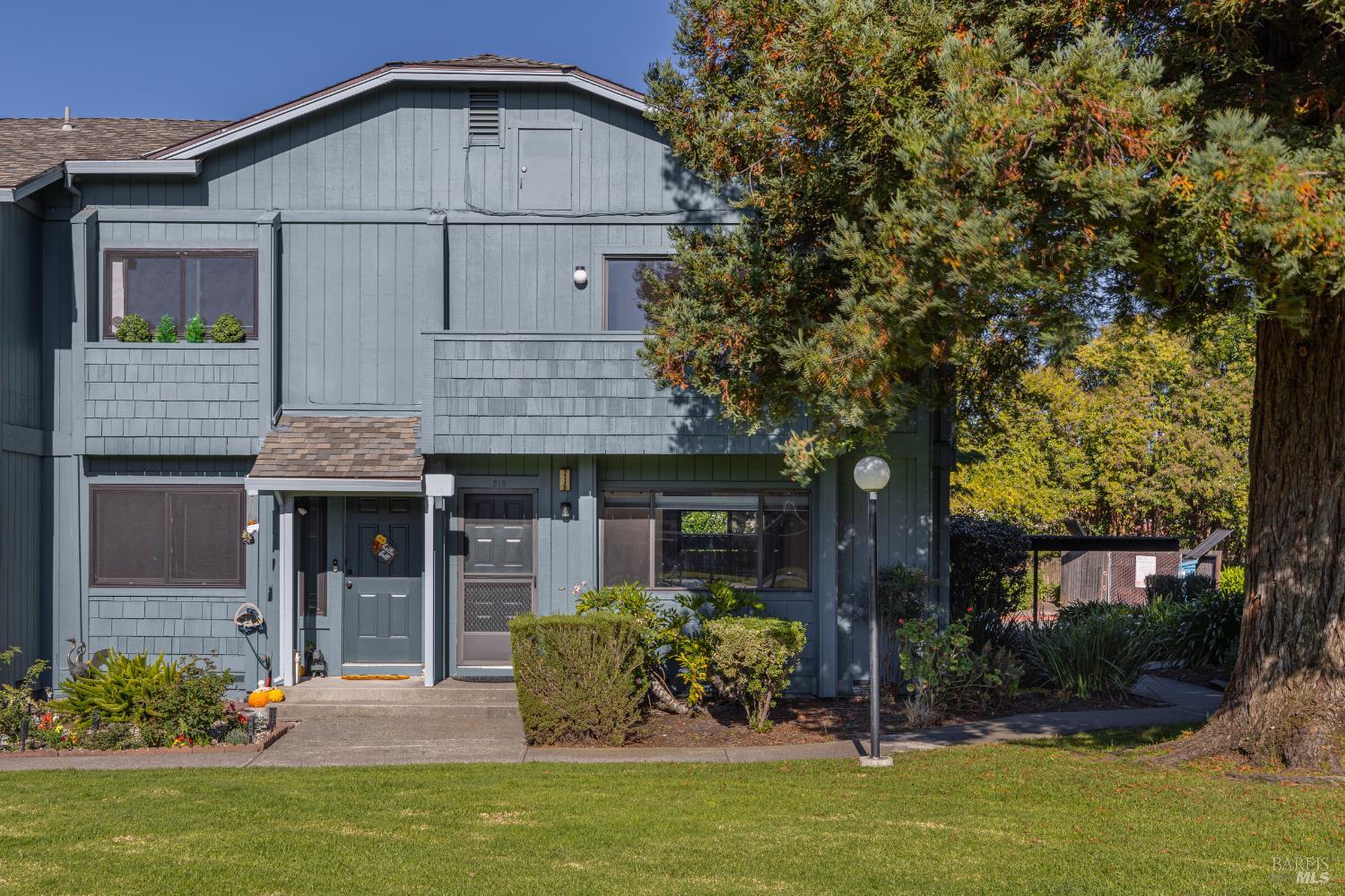 Detail Gallery Image 41 of 46 For 219 College View Dr, Rohnert Park,  CA 94928 - 3 Beds | 1/1 Baths