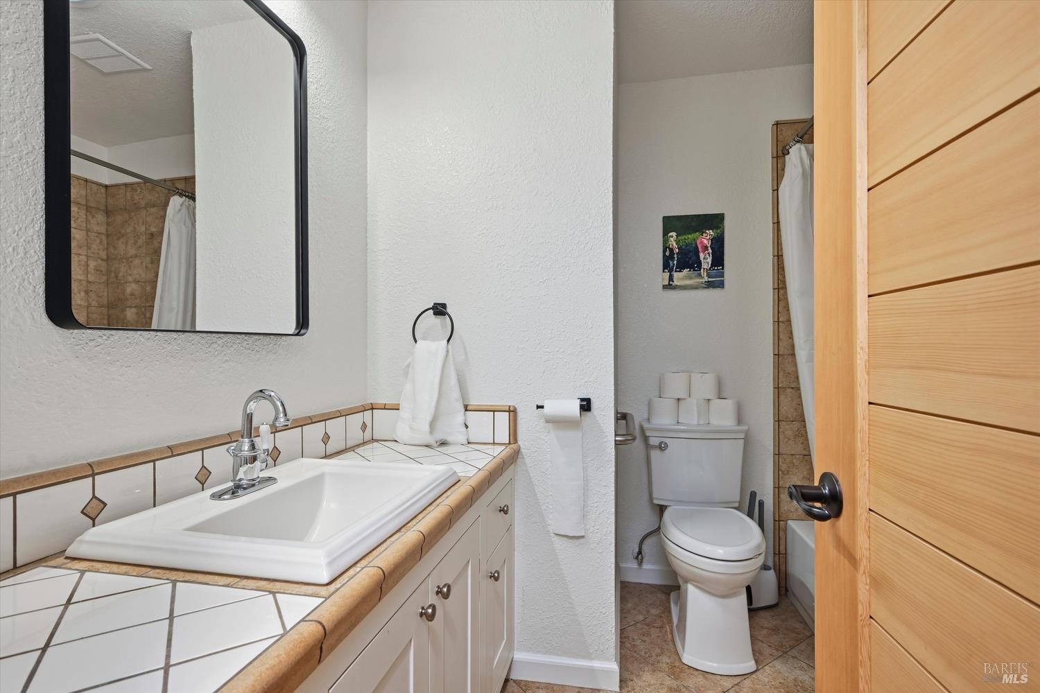 Detail Gallery Image 20 of 44 For 19453 Mountain Mdws, Hidden Valley Lake,  CA 95467 - 3 Beds | 2 Baths