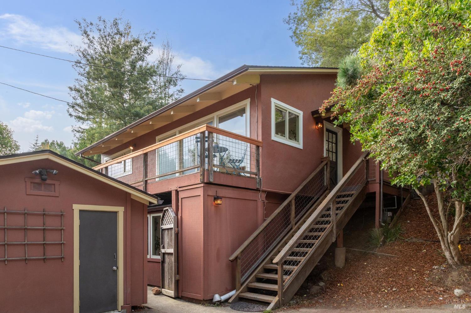 Detail Gallery Image 10 of 62 For 362 Pine Hill Rd, Mill Valley,  CA 94941 - 3 Beds | 2 Baths