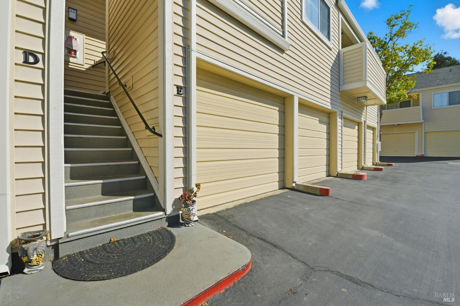 Detail Gallery Image 2 of 27 For 4632 Melody Dr #E,  Concord,  CA 94521 - 2 Beds | 2 Baths