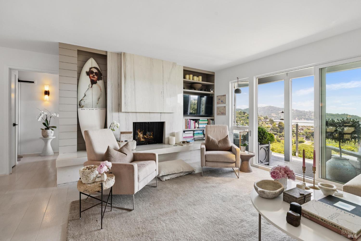 Detail Gallery Image 3 of 27 For 45 Harbor Oak Dr #14,  Tiburon,  CA 94920 - 1 Beds | 1 Baths