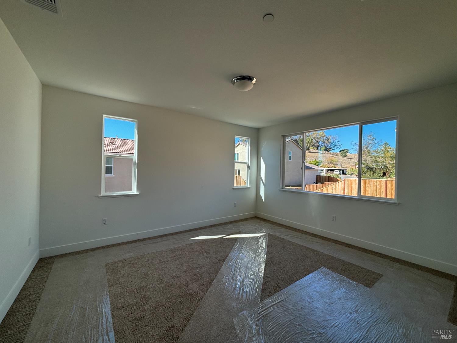 Detail Gallery Image 4 of 5 For 223 Echols Dr, Martinez,  CA 94553 - 3 Beds | 2/1 Baths