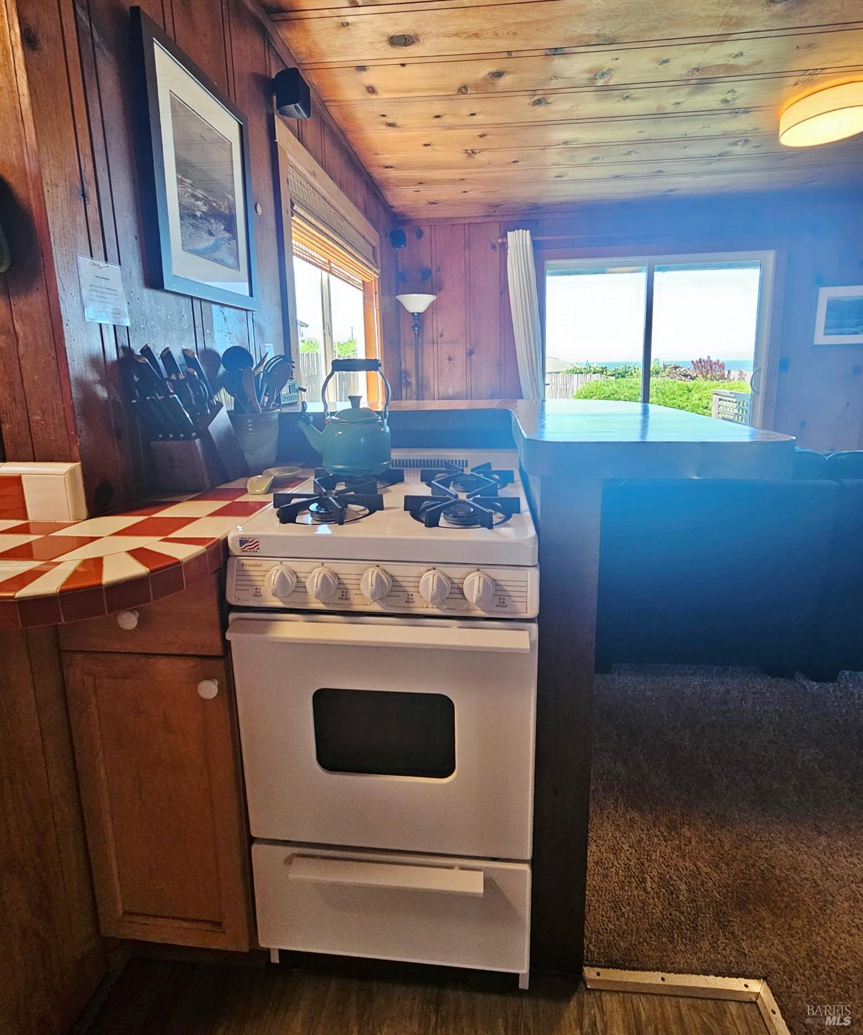 Detail Gallery Image 14 of 33 For 2935 Alleen Ave, Bodega Bay,  CA 94923 - 2 Beds | 1 Baths