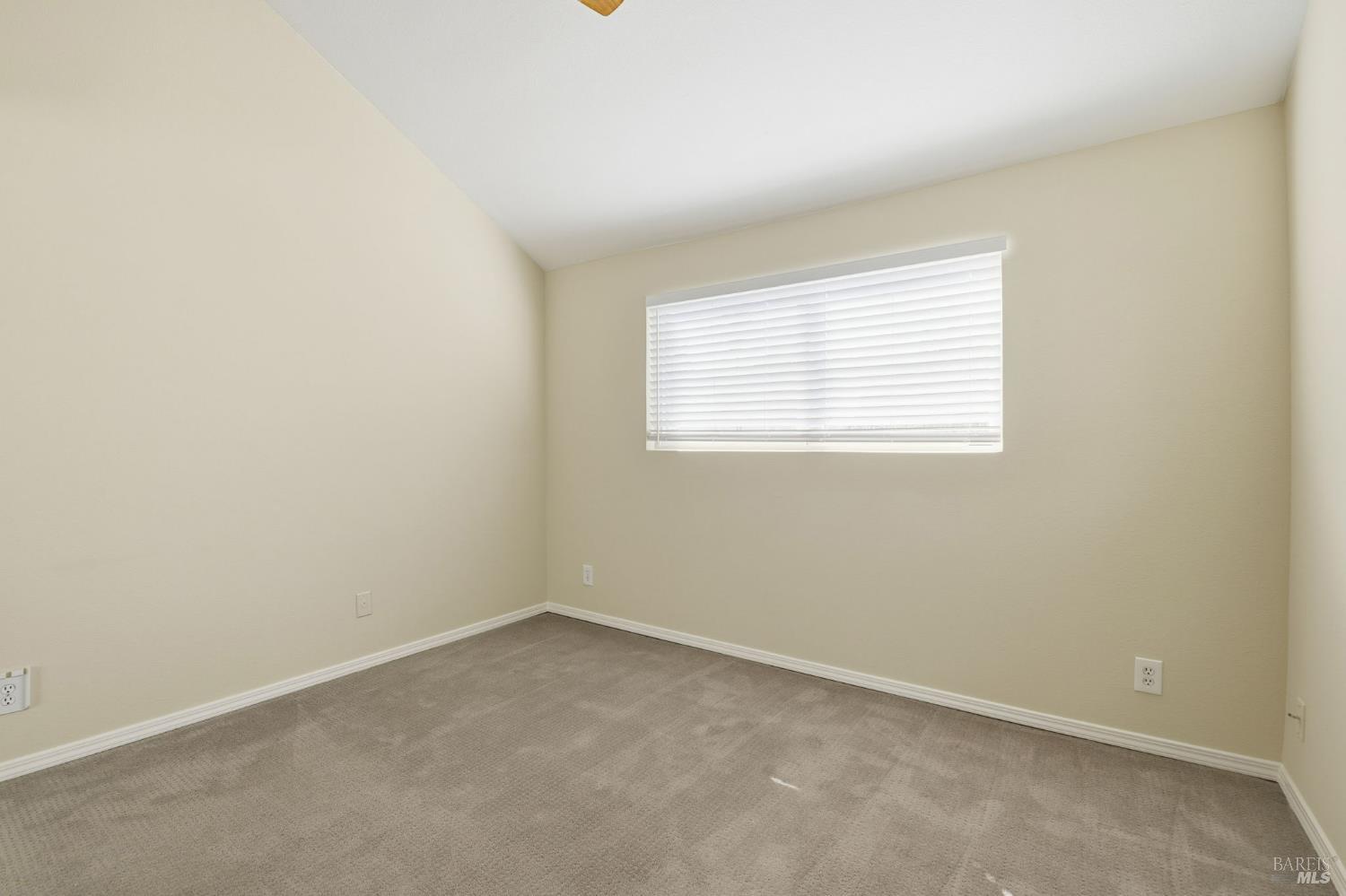 Detail Gallery Image 16 of 27 For 4632 Melody Dr #E,  Concord,  CA 94521 - 2 Beds | 2 Baths