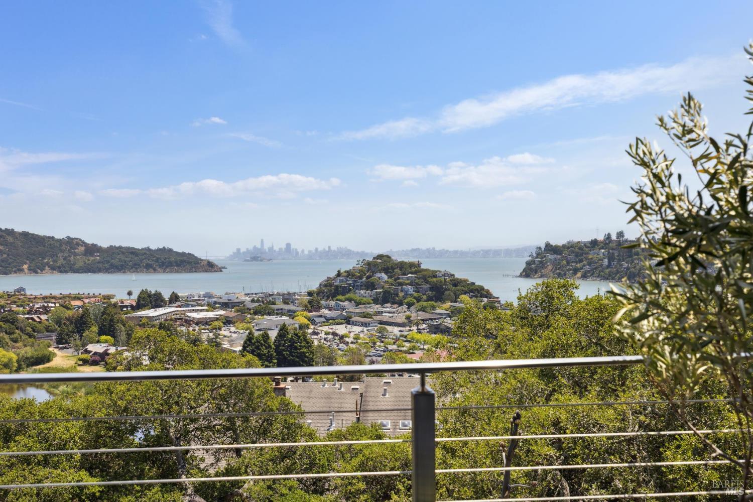 Detail Gallery Image 23 of 27 For 45 Harbor Oak Dr #14,  Tiburon,  CA 94920 - 1 Beds | 1 Baths