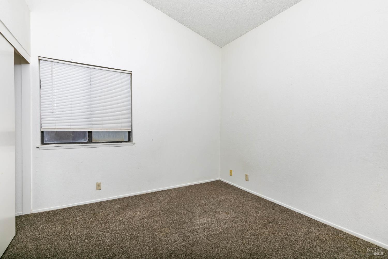 Detail Gallery Image 12 of 20 For 44609 Grove Ln, Lancaster,  CA 93534 - 3 Beds | 2 Baths