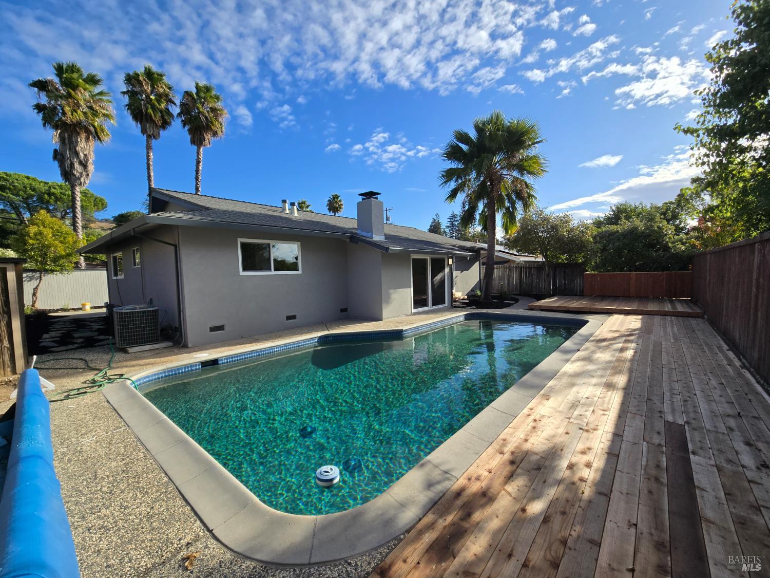 Detail Gallery Image 29 of 31 For 19 Unionstone Dr, San Rafael,  CA 94903 - 3 Beds | 2 Baths