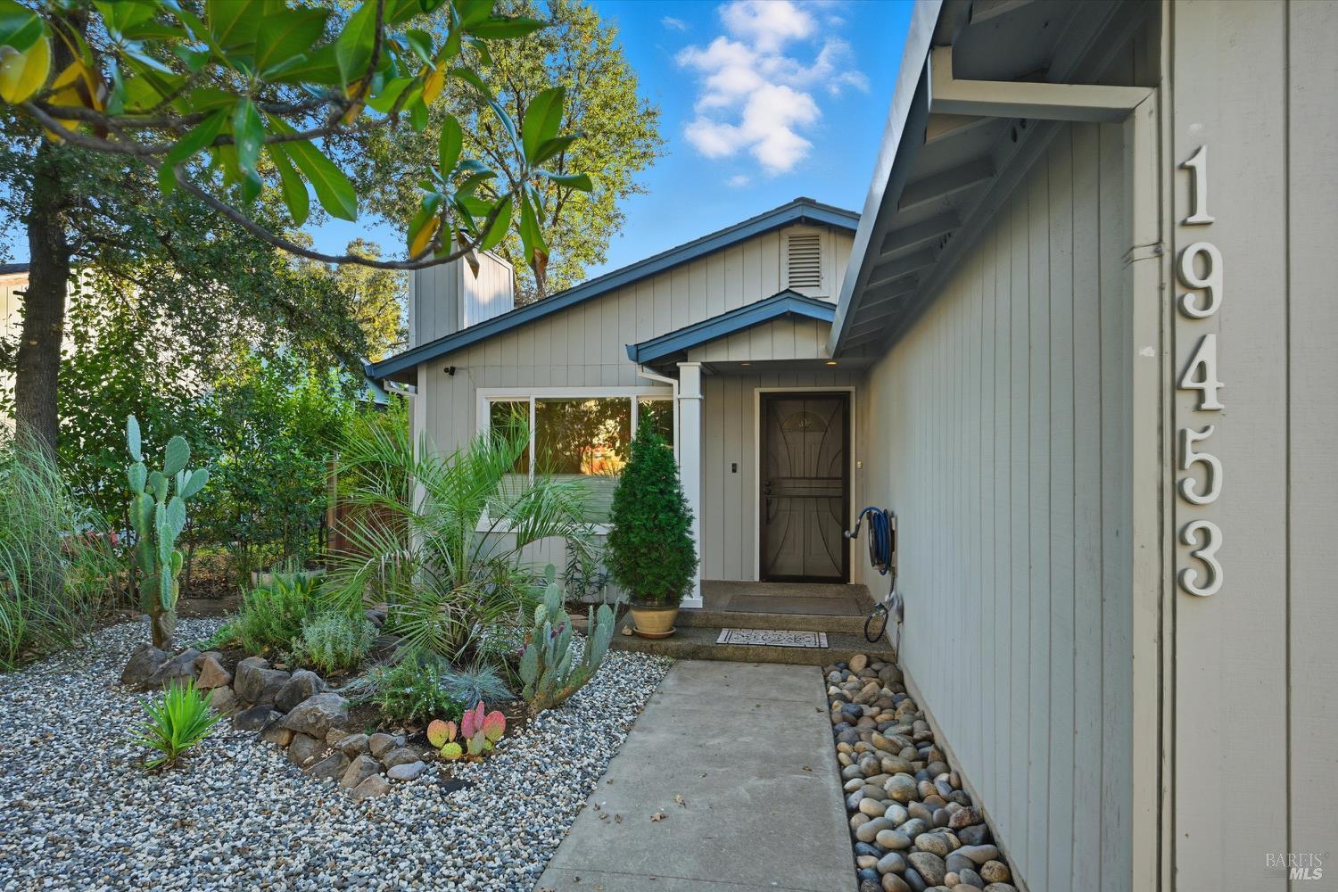 Detail Gallery Image 41 of 44 For 19453 Mountain Mdws, Hidden Valley Lake,  CA 95467 - 3 Beds | 2 Baths