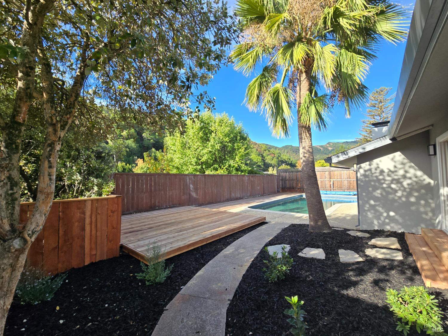 Detail Gallery Image 26 of 31 For 19 Unionstone Dr, San Rafael,  CA 94903 - 3 Beds | 2 Baths