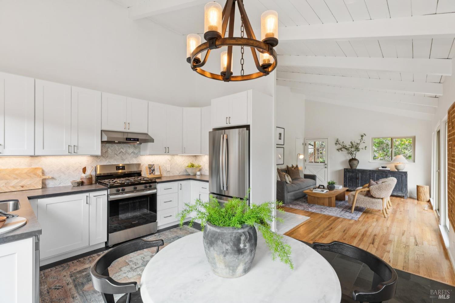 Detail Gallery Image 17 of 62 For 362 Pine Hill Rd, Mill Valley,  CA 94941 - 3 Beds | 2 Baths