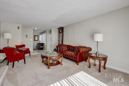 Detail Gallery Image 7 of 28 For 2825 Sundown Cir, Fairfield,  CA 94533 - 2 Beds | 2 Baths