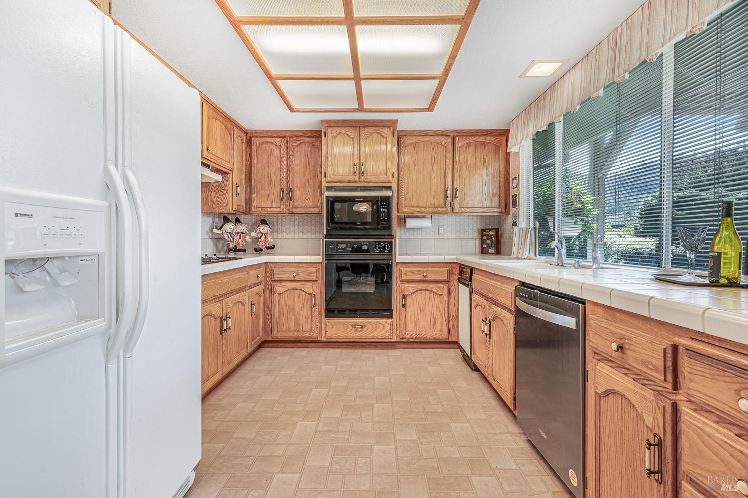 Detail Gallery Image 16 of 56 For 240 Silver Creek Cir, Santa Rosa,  CA 95409 - 3 Beds | 2 Baths