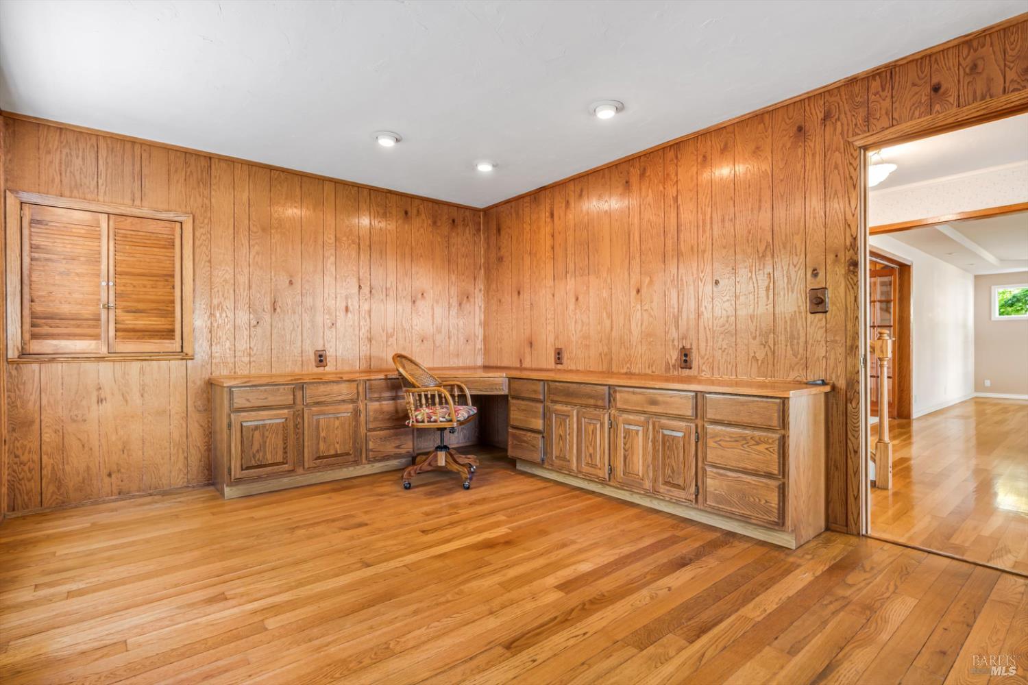 Detail Gallery Image 15 of 30 For 811 D St, Petaluma,  CA 94952 - 4 Beds | 3 Baths