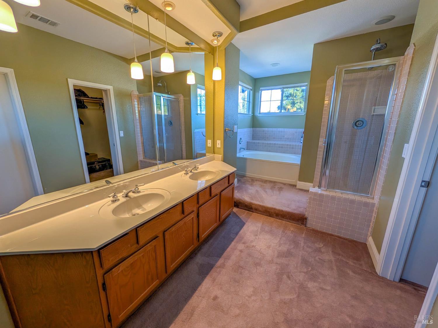 Detail Gallery Image 16 of 26 For 642 White Oak Ln, Vacaville,  CA 95687 - 4 Beds | 2/1 Baths