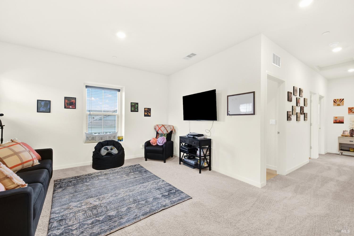 Detail Gallery Image 21 of 46 For 1100 Davidson Ct, Dixon,  CA 95620 - 4 Beds | 3 Baths