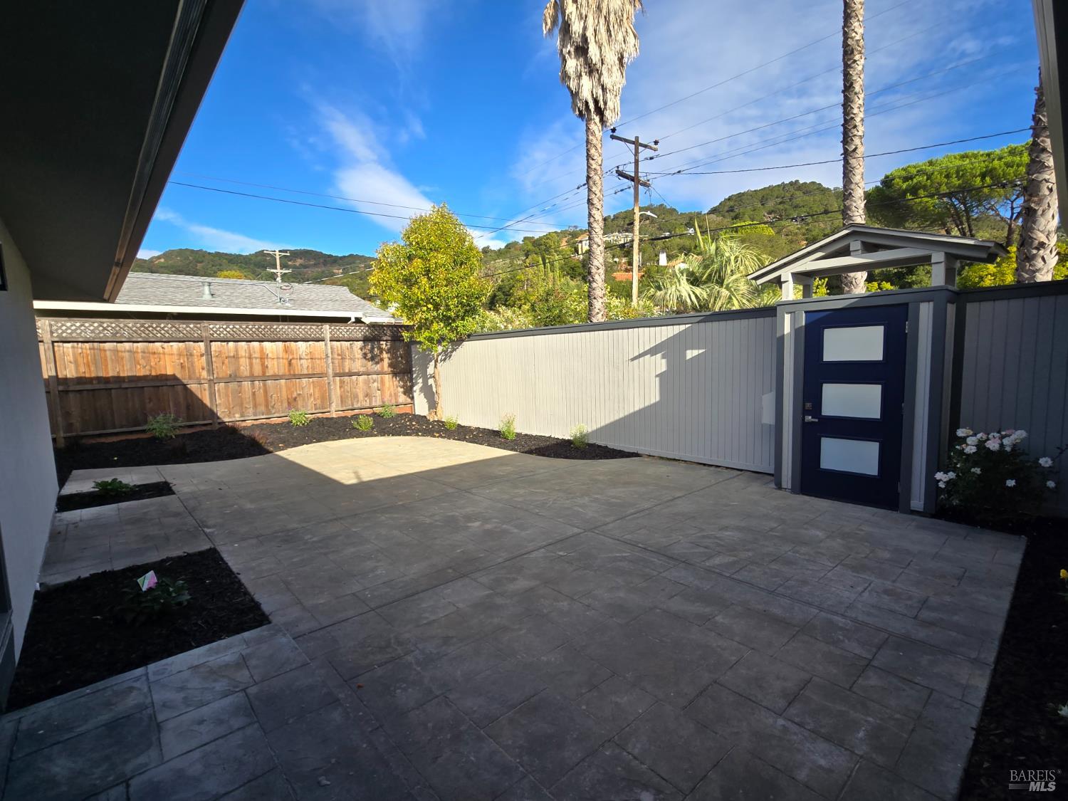 Detail Gallery Image 4 of 31 For 19 Unionstone Dr, San Rafael,  CA 94903 - 3 Beds | 2 Baths