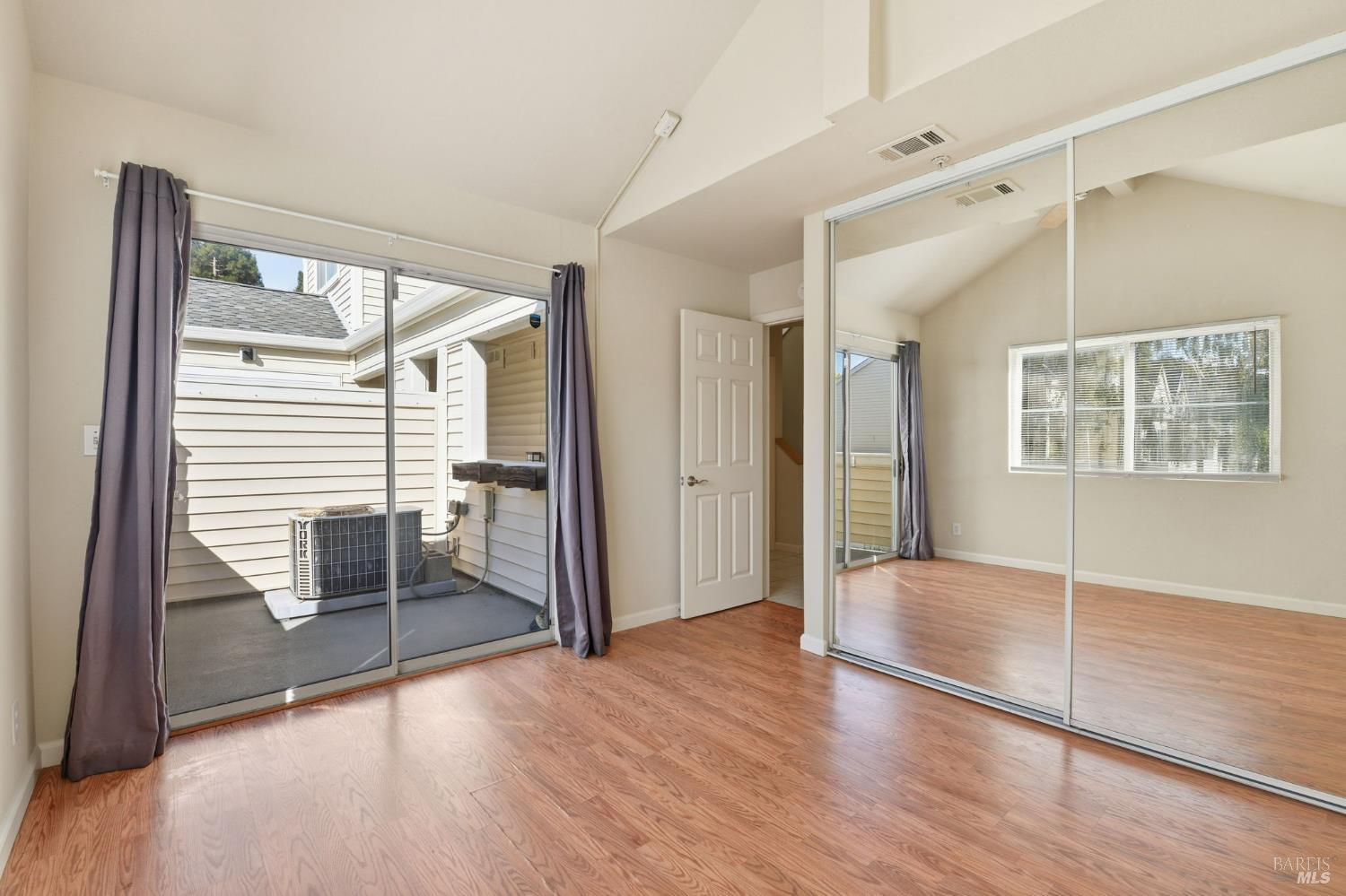 Detail Gallery Image 15 of 27 For 4632 Melody Dr #E,  Concord,  CA 94521 - 2 Beds | 2 Baths