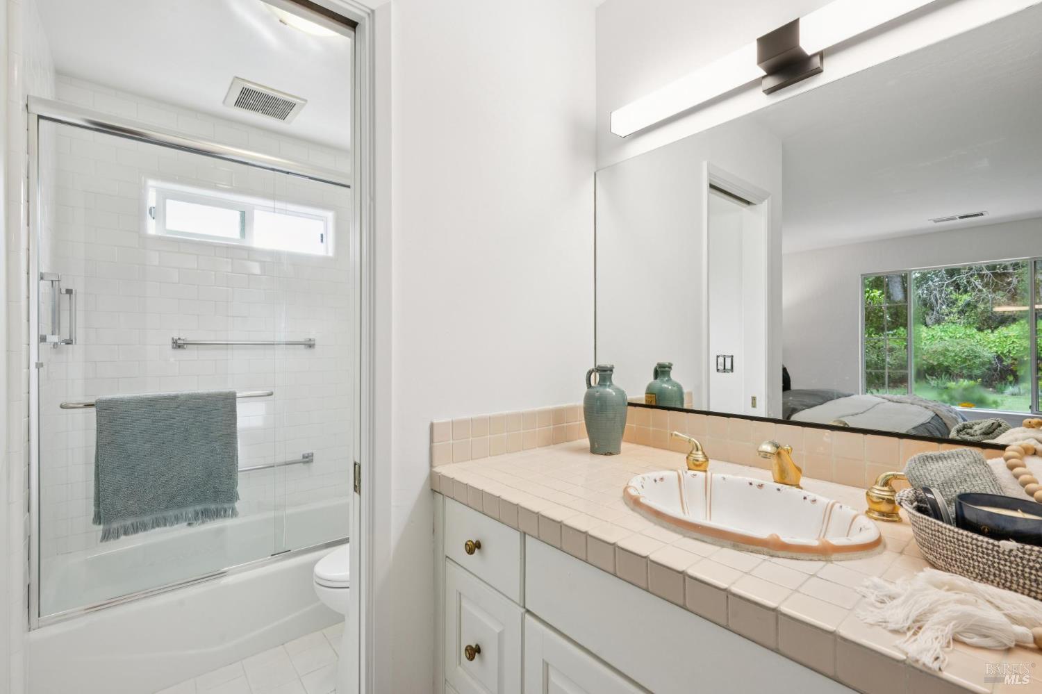 Detail Gallery Image 23 of 31 For 49 Don Timoteo Ct, Sonoma,  CA 95476 - 3 Beds | 3 Baths