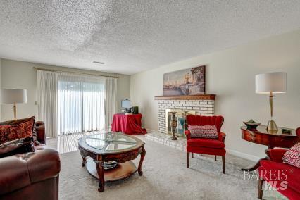 Detail Gallery Image 5 of 28 For 2825 Sundown Cir, Fairfield,  CA 94533 - 2 Beds | 2 Baths