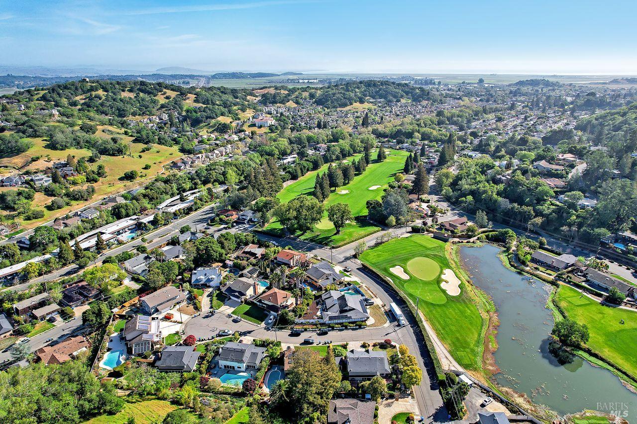Detail Gallery Image 29 of 40 For 26 Brassie Ct, Novato,  CA 94949 - 5 Beds | 3/1 Baths