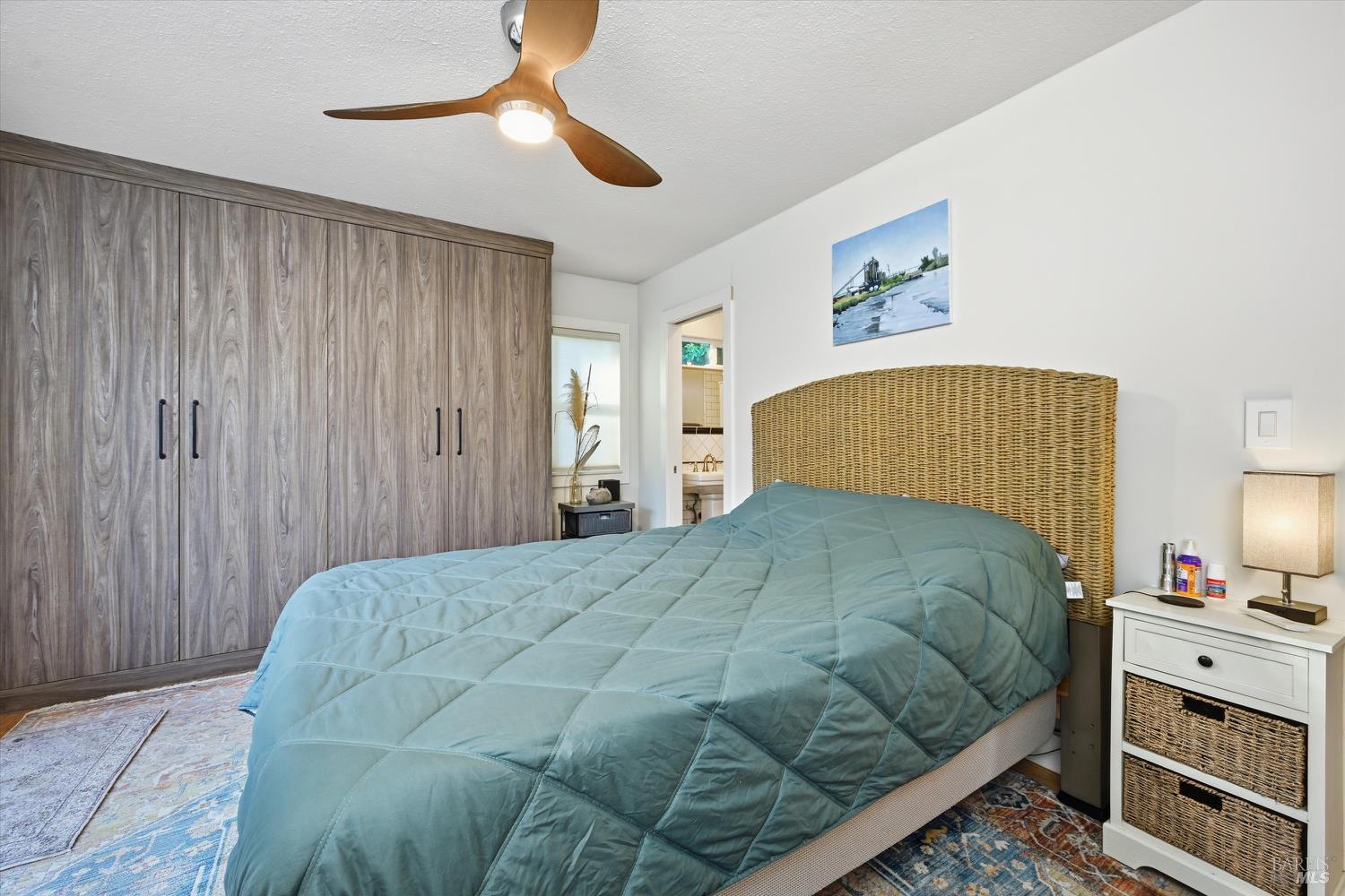 Detail Gallery Image 14 of 44 For 19453 Mountain Mdws, Hidden Valley Lake,  CA 95467 - 3 Beds | 2 Baths