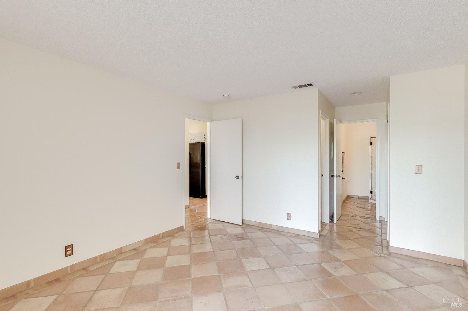 Detail Gallery Image 15 of 56 For 171 Nantucket Ln, Vallejo,  CA 94590 - 1 Beds | 1 Baths