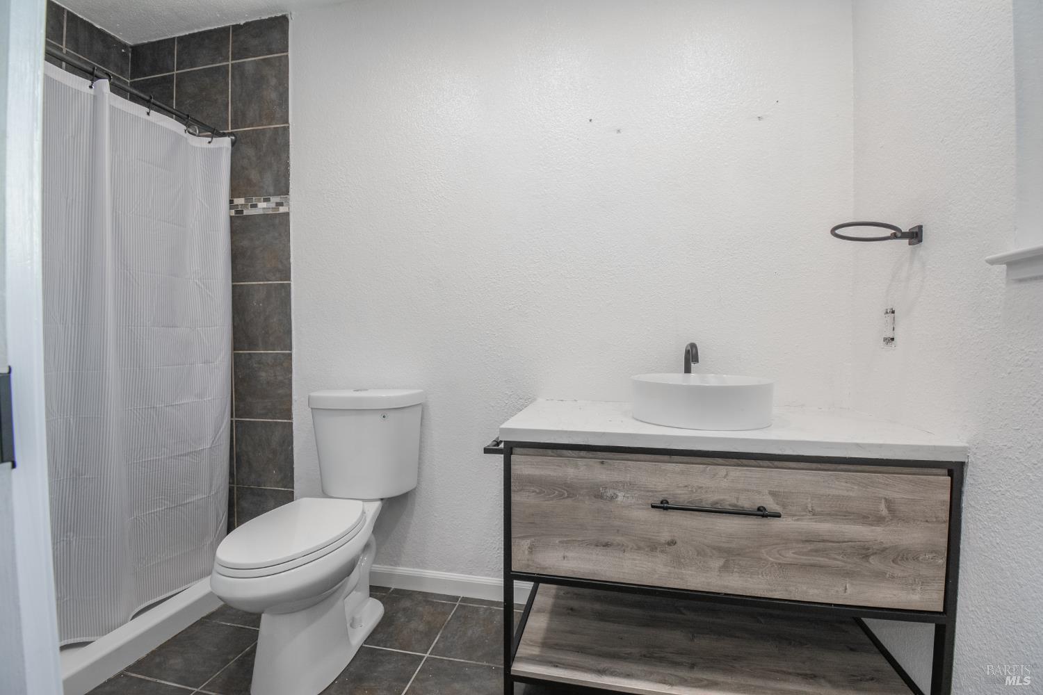 Detail Gallery Image 33 of 38 For 1314 Lois Ln, Suisun City,  CA 94585 - 4 Beds | 2 Baths