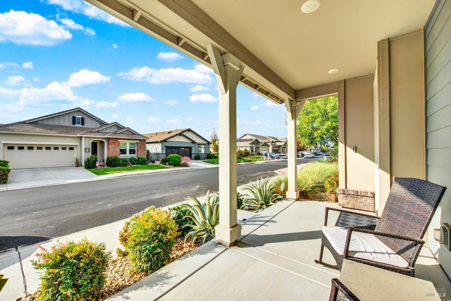 Detail Gallery Image 6 of 46 For 1100 Davidson Ct, Dixon,  CA 95620 - 4 Beds | 3 Baths