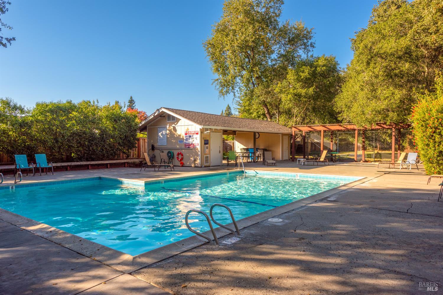 Detail Gallery Image 35 of 35 For 4127 Siskiyou Ave, Santa Rosa,  CA 95405 - 3 Beds | 2 Baths