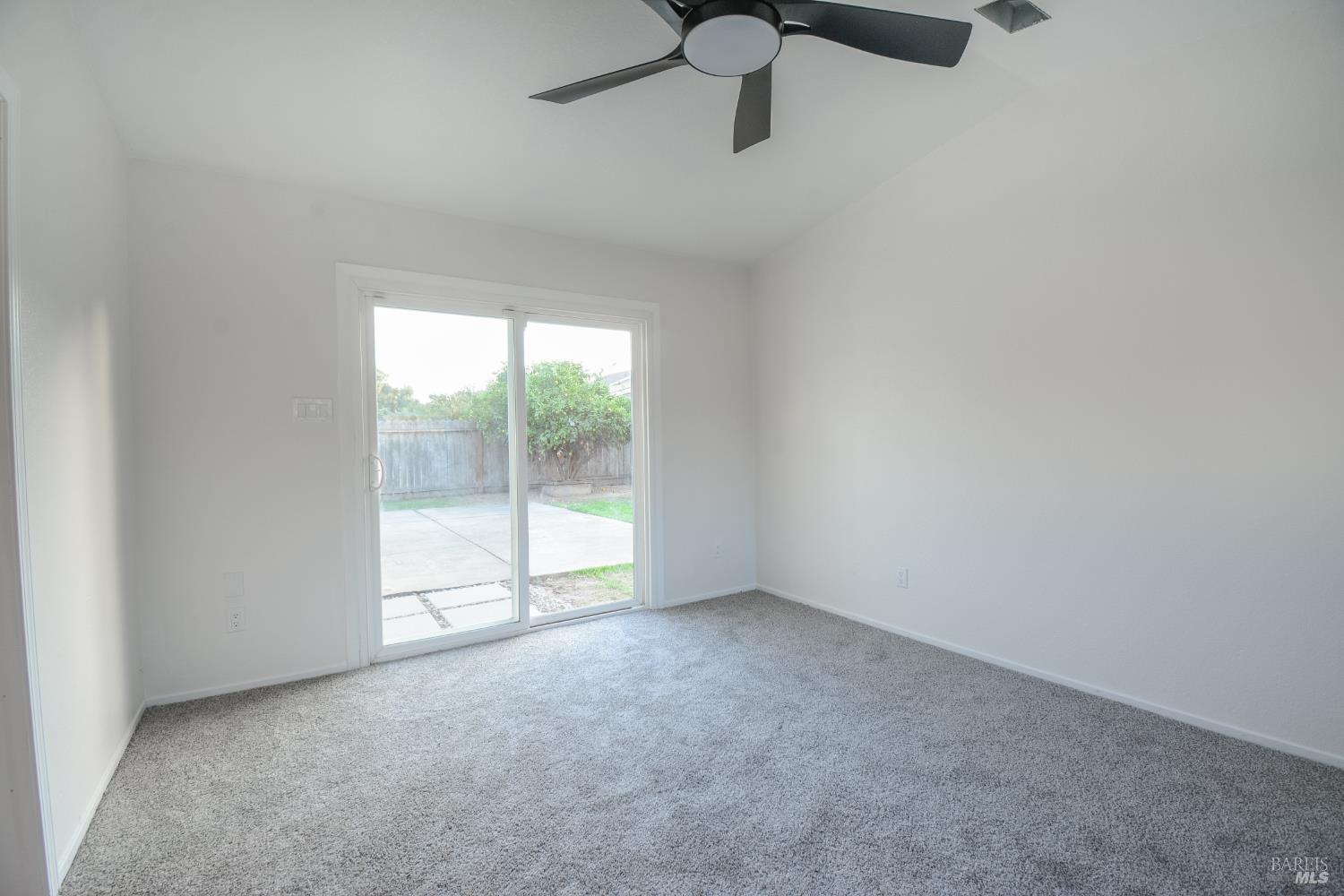 Detail Gallery Image 29 of 38 For 1314 Lois Ln, Suisun City,  CA 94585 - 4 Beds | 2 Baths