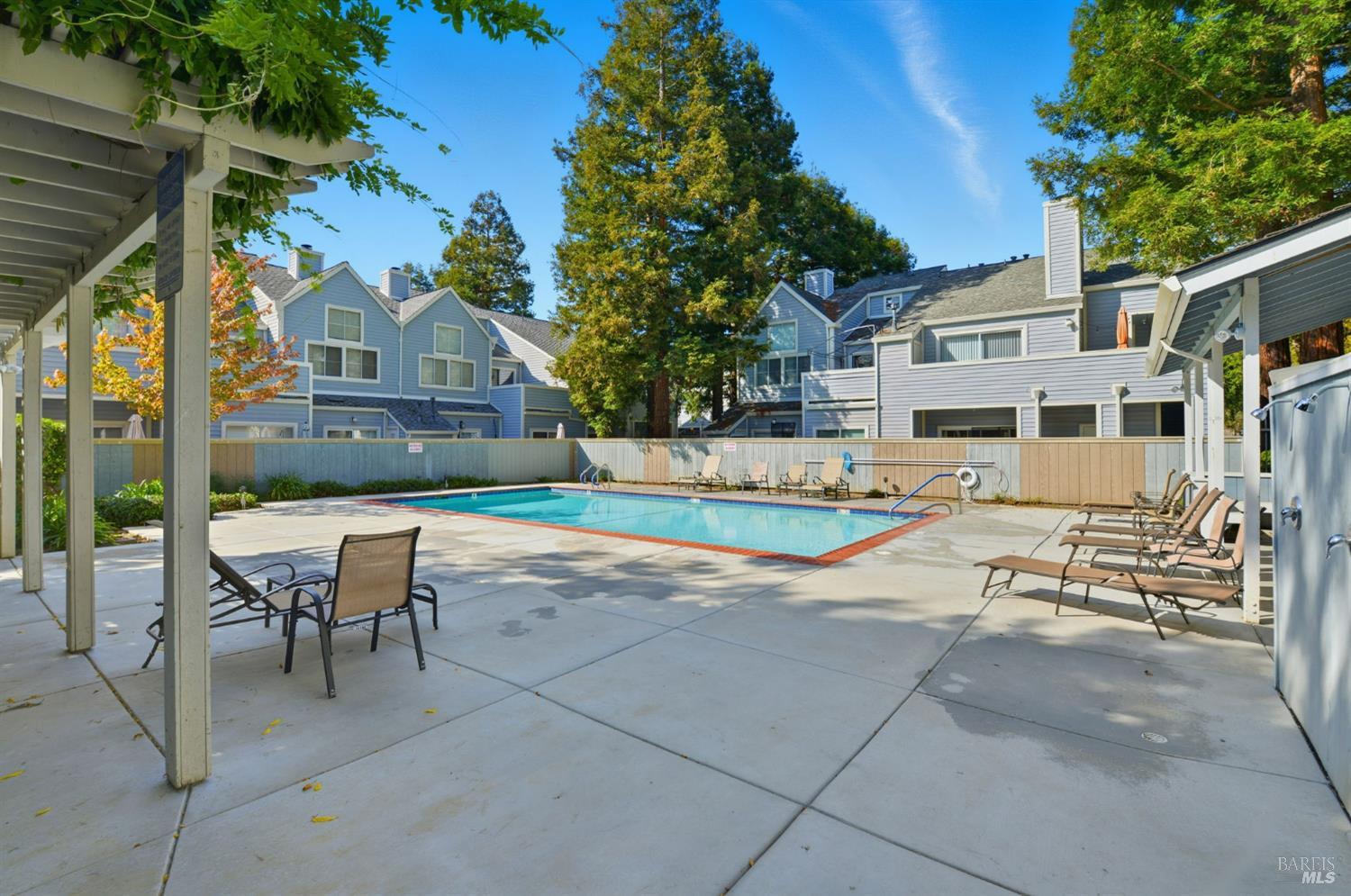 Detail Gallery Image 26 of 27 For 4632 Melody Dr #E,  Concord,  CA 94521 - 2 Beds | 2 Baths