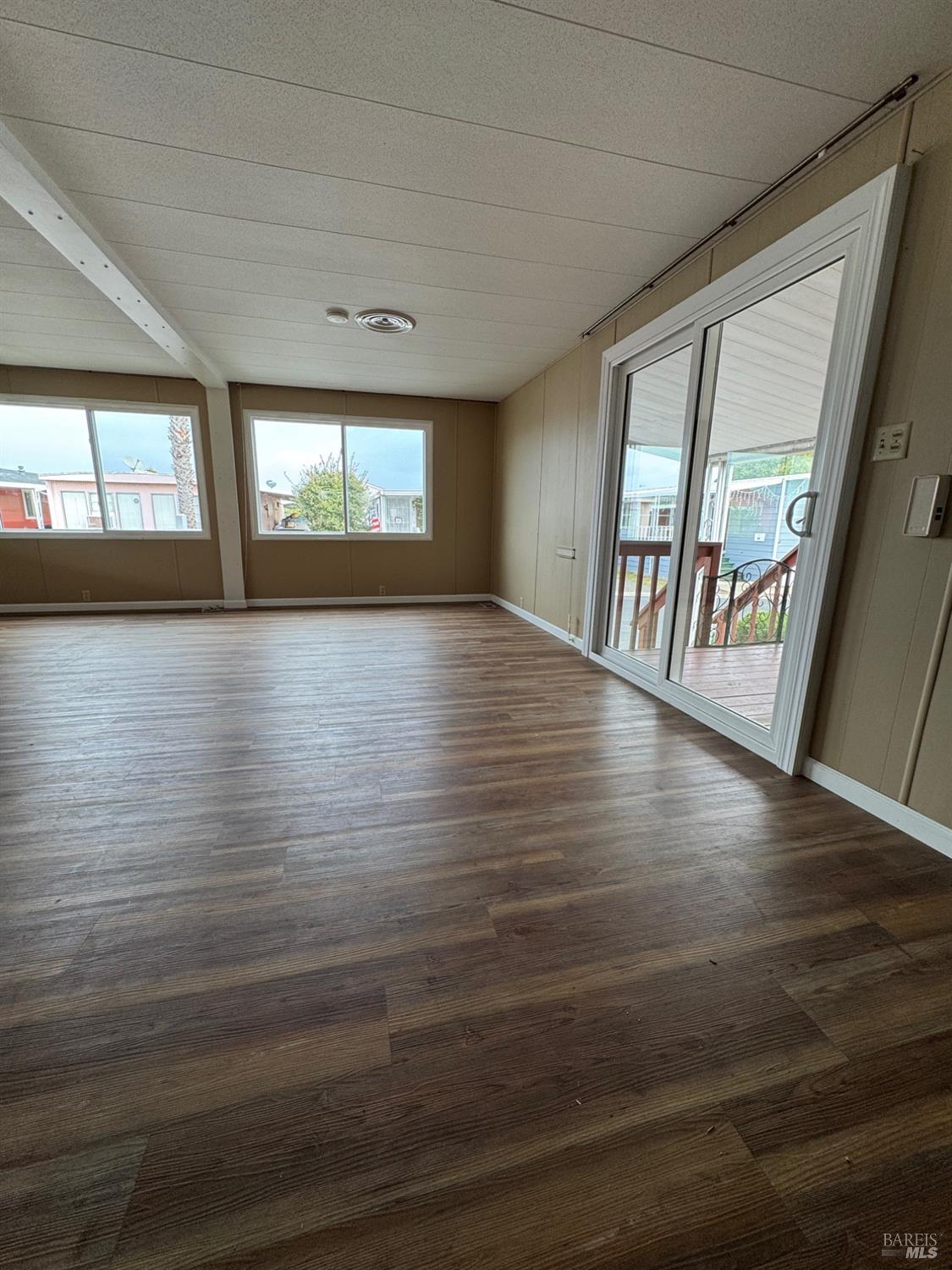 Detail Gallery Image 8 of 24 For 76 Heliotrope St, Vallejo,  CA 94589 - 2 Beds | 2 Baths