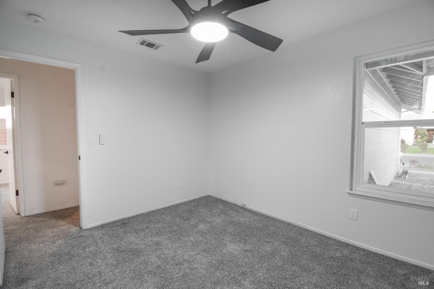 Detail Gallery Image 17 of 38 For 1314 Lois Ln, Suisun City,  CA 94585 - 4 Beds | 2 Baths