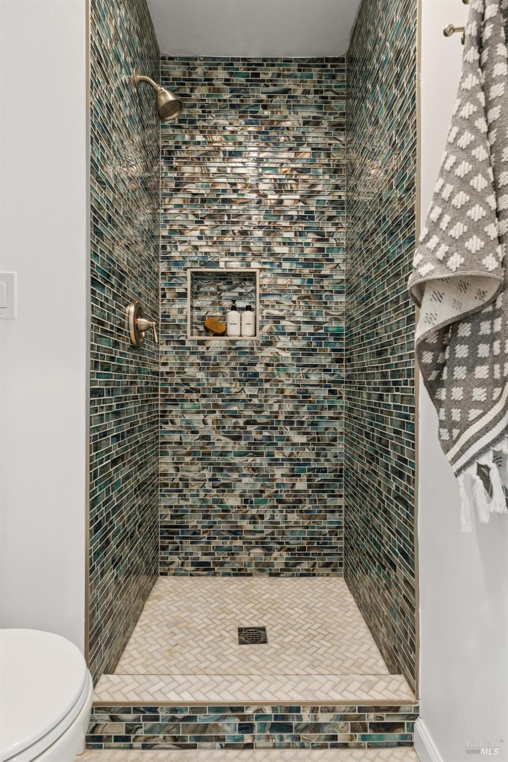 Detail Gallery Image 57 of 62 For 362 Pine Hill Rd, Mill Valley,  CA 94941 - 3 Beds | 2 Baths